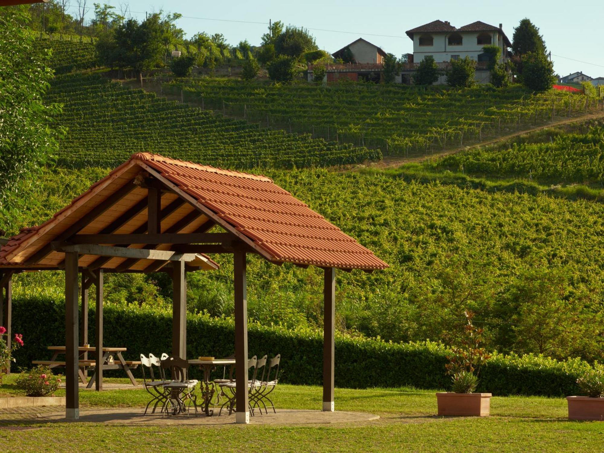 Vigna Dell'Acqua Villa Santo Stefano Belbo Eksteriør billede